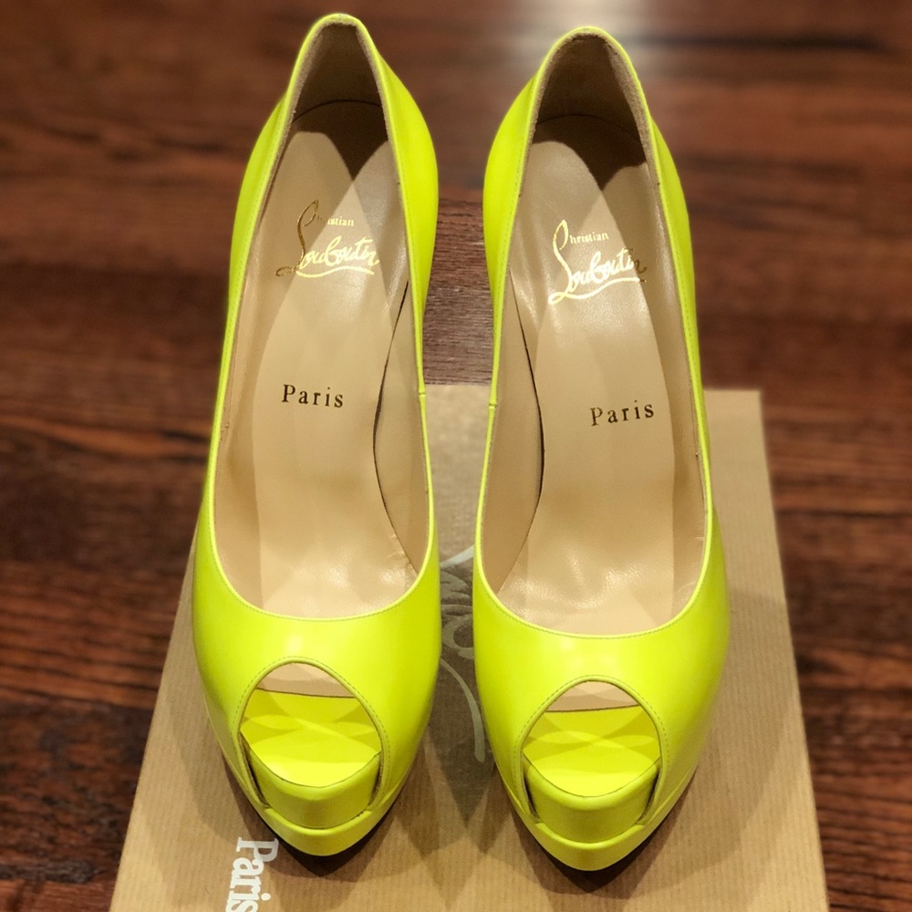 Christian Louboutin, new peep toe pump size 8